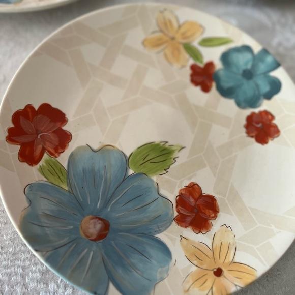 Cindy Crawford Style 9” salad plates, there are 3 total floral blues and reds - Picture 4 of 10